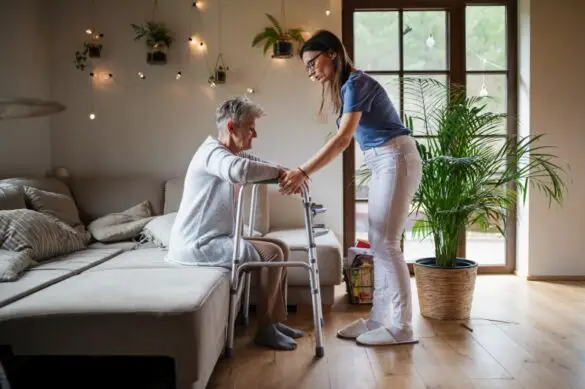 Caretaker Vs Caregiver - What's The Difference?